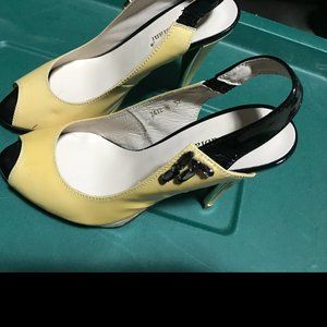 Shoes by Dina Fabiani, size 7 1/2 - 8